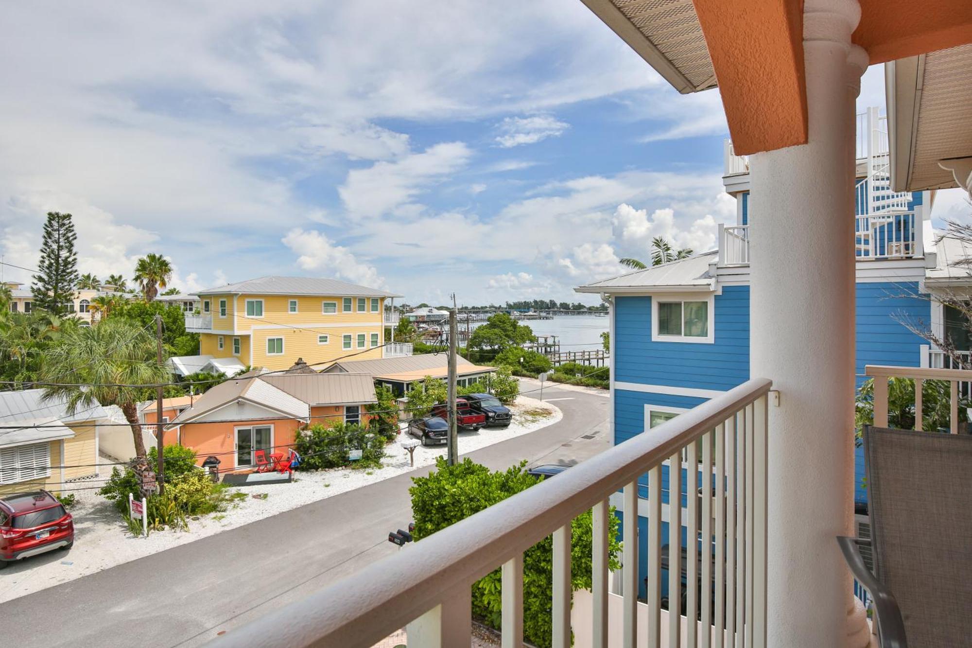 Hibiscus Hideaway B - Top Floor Unit Bradenton Beach Buitenkant foto