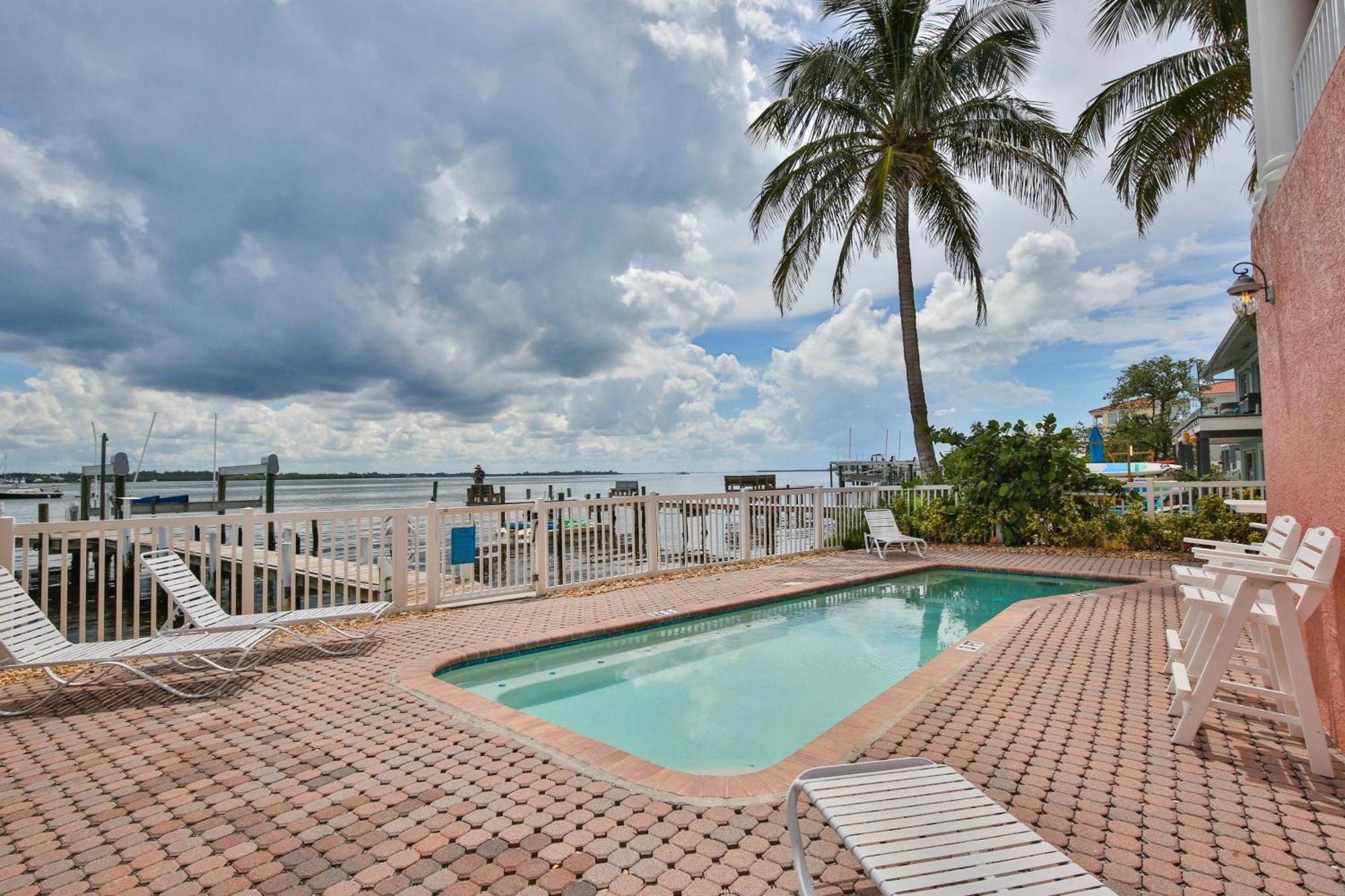 Hibiscus Hideaway B - Top Floor Unit Bradenton Beach Buitenkant foto